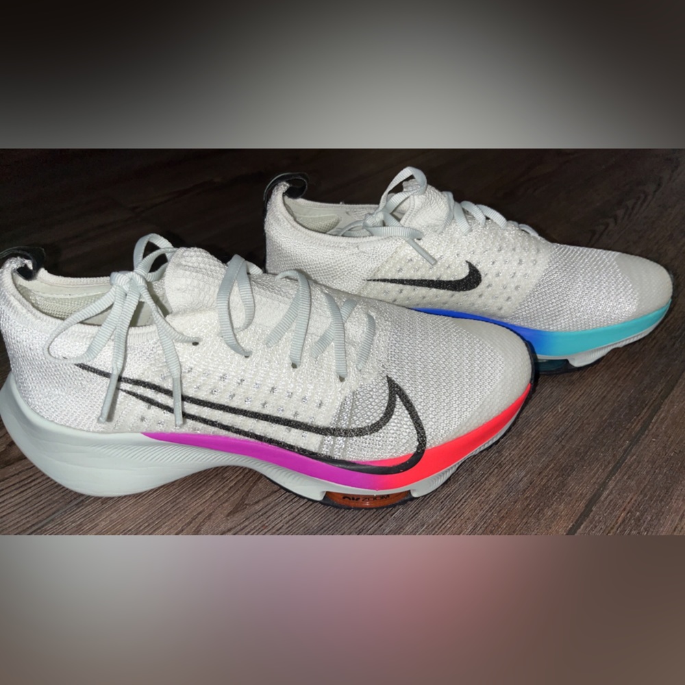 Nike Air Zoom Tempo Youth 5.5 Women’s 7